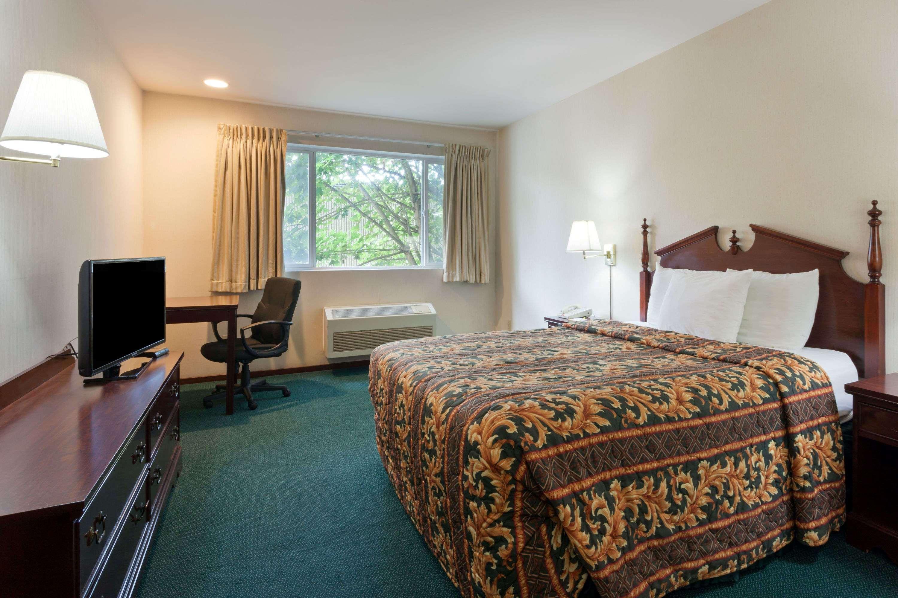 Days Inn By Wyndham Seatac Airport Exteriör bild